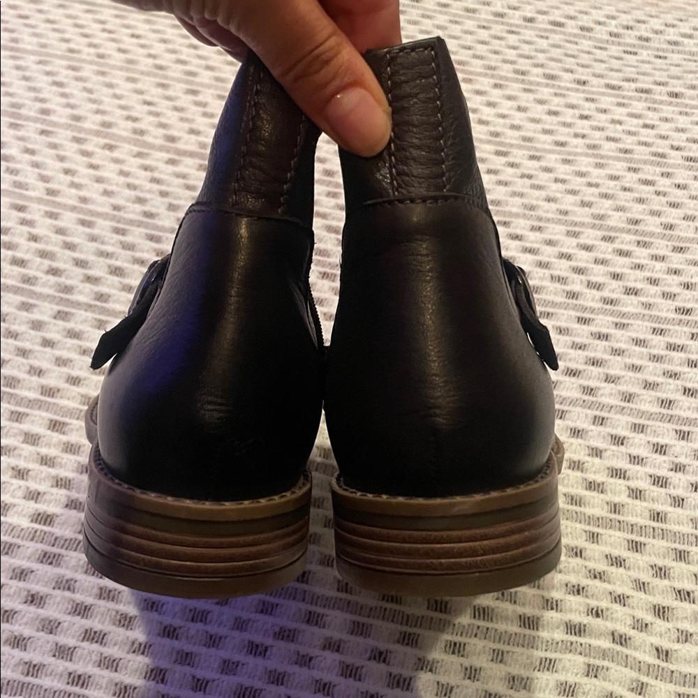 Clarks Women's Camzin Loop Dark Brown Leather Ankle Boots (Size 8) - Picture 7 of 11